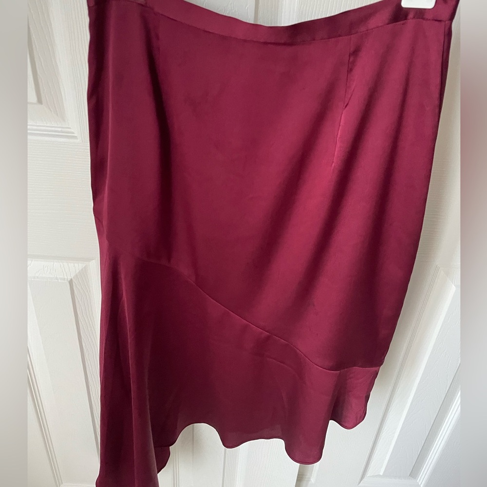 Asymmetrical Midi Skirt - Picture 5 of 7
